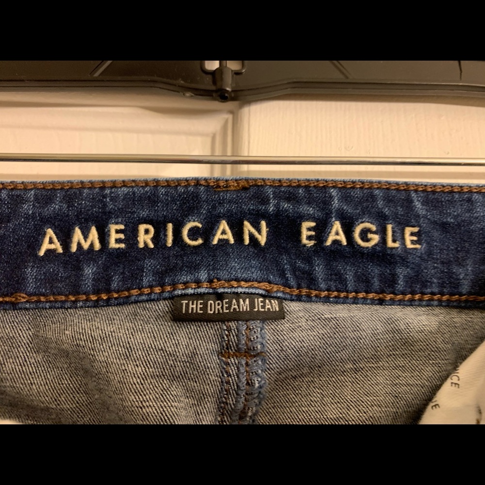 American Eagle Ladies Dream Jean Size 4. - Picture 6 of 7